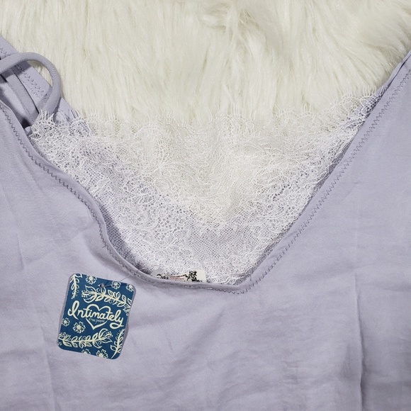 NWT FREE PEOPLE DEEP V BANDEAU CAMI (S) - Picture 6 of 7